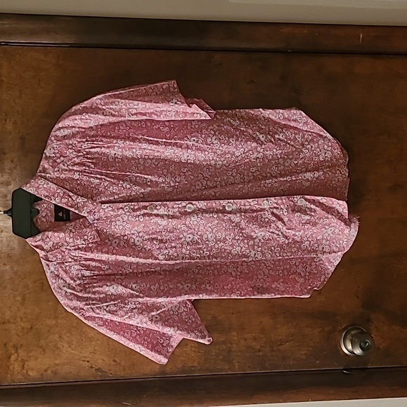 Bright pink floral short sleeved button-down blouse. - Picture 1 of 7